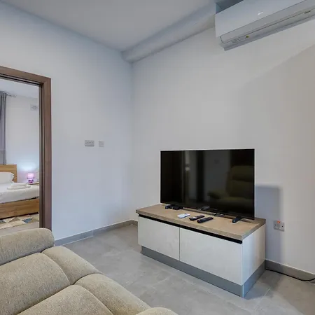 Rooftop Pool Penthouse With Beautiful Views Near Blue Grotto